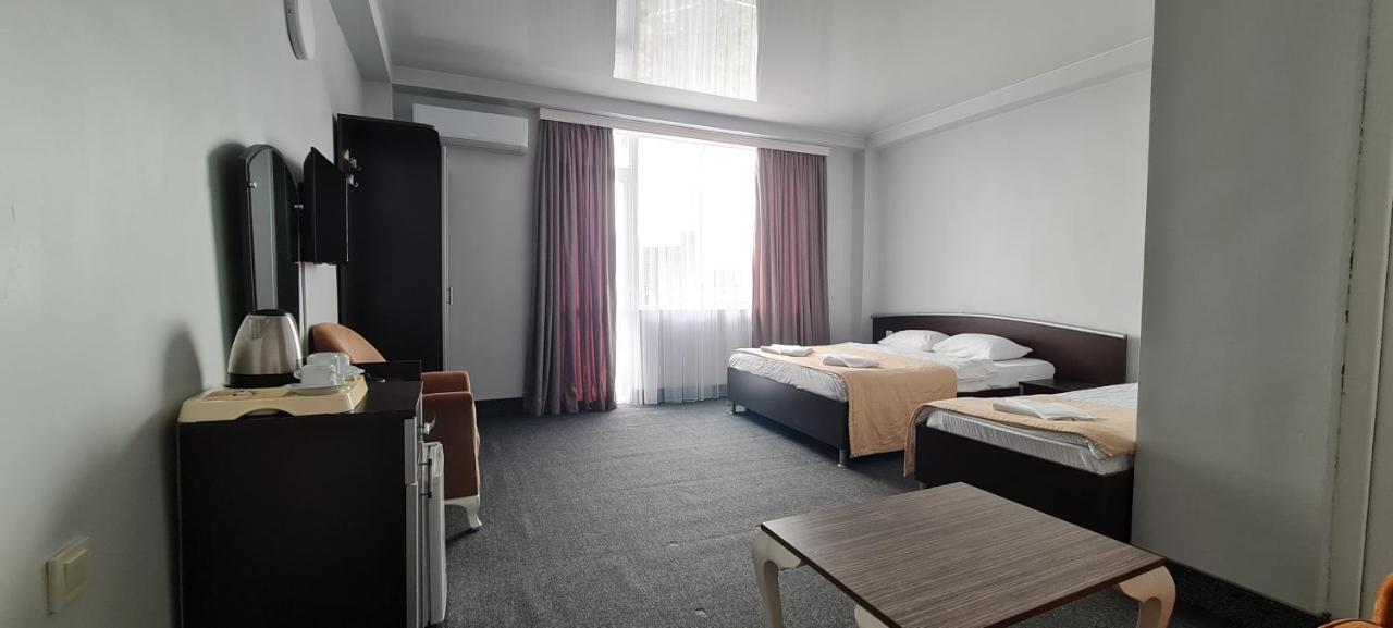 Hotel Genatsvale باتومي المظهر الخارجي الصورة