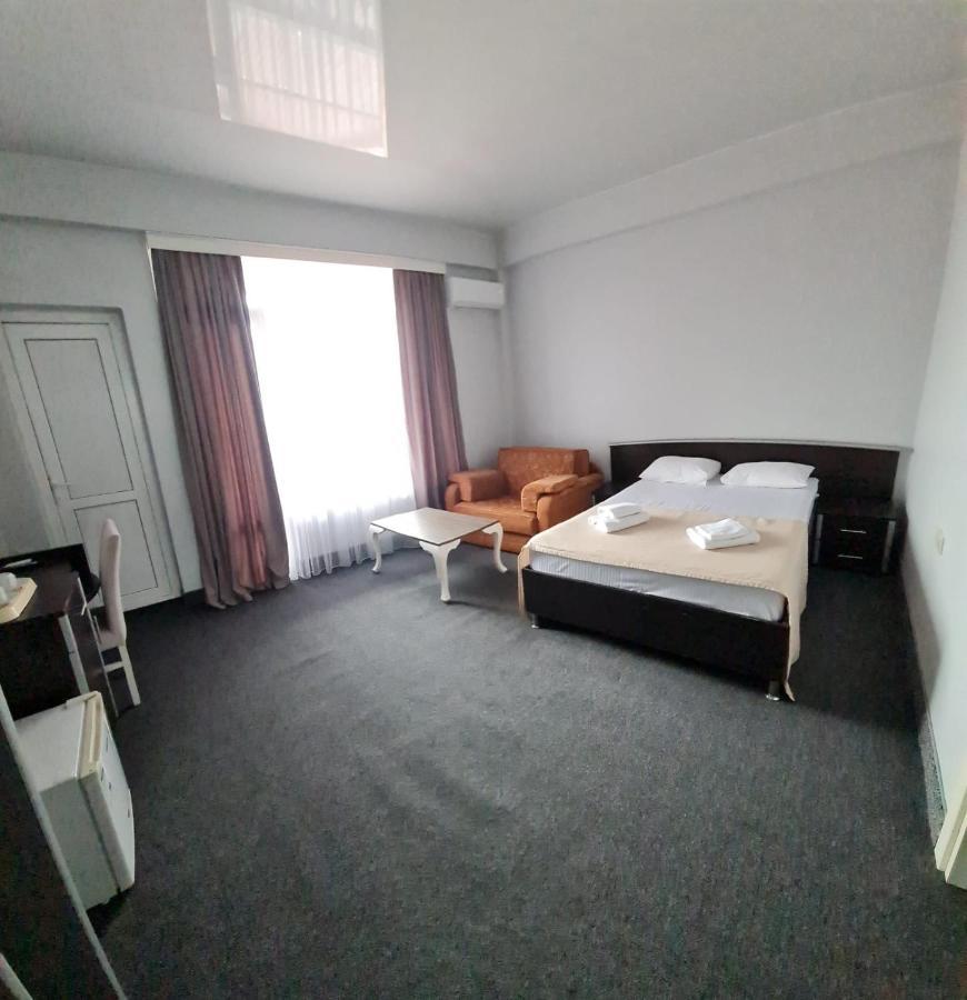 Hotel Genatsvale باتومي المظهر الخارجي الصورة