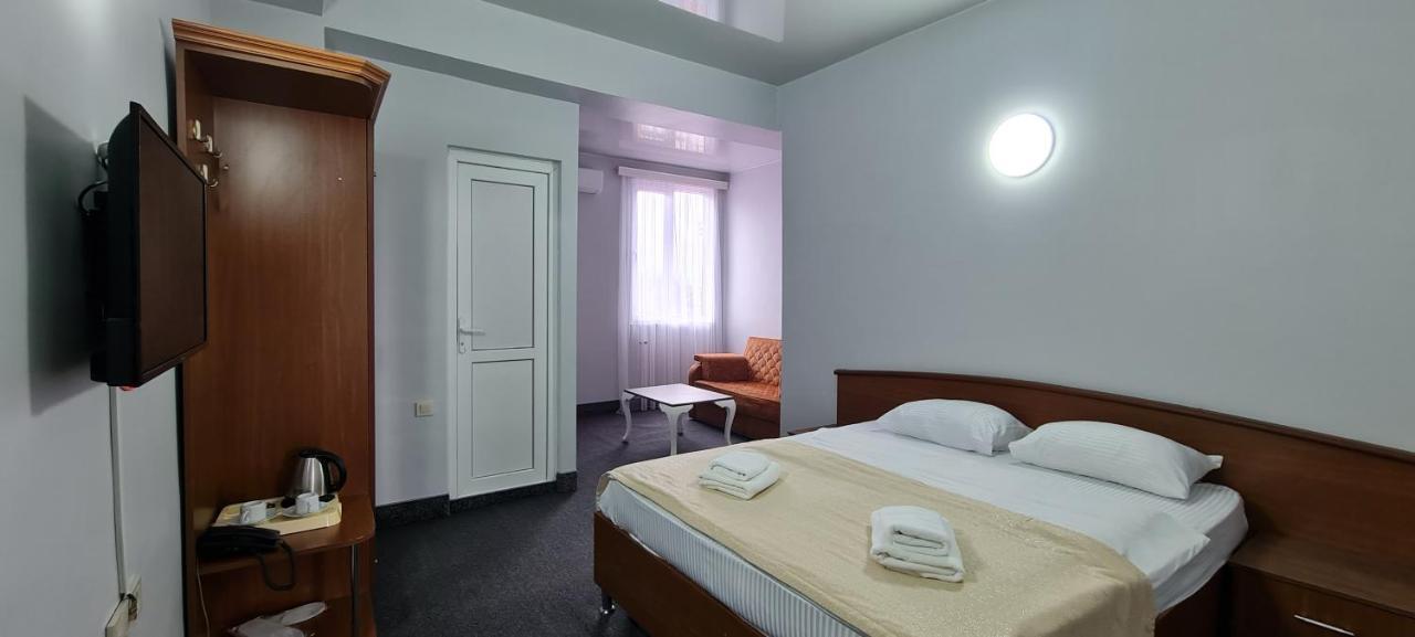 Hotel Genatsvale باتومي المظهر الخارجي الصورة