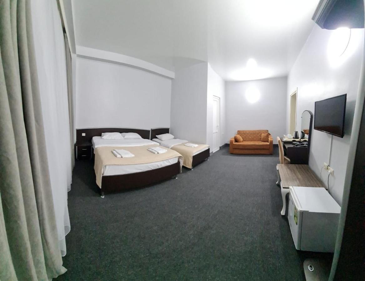Hotel Genatsvale باتومي المظهر الخارجي الصورة