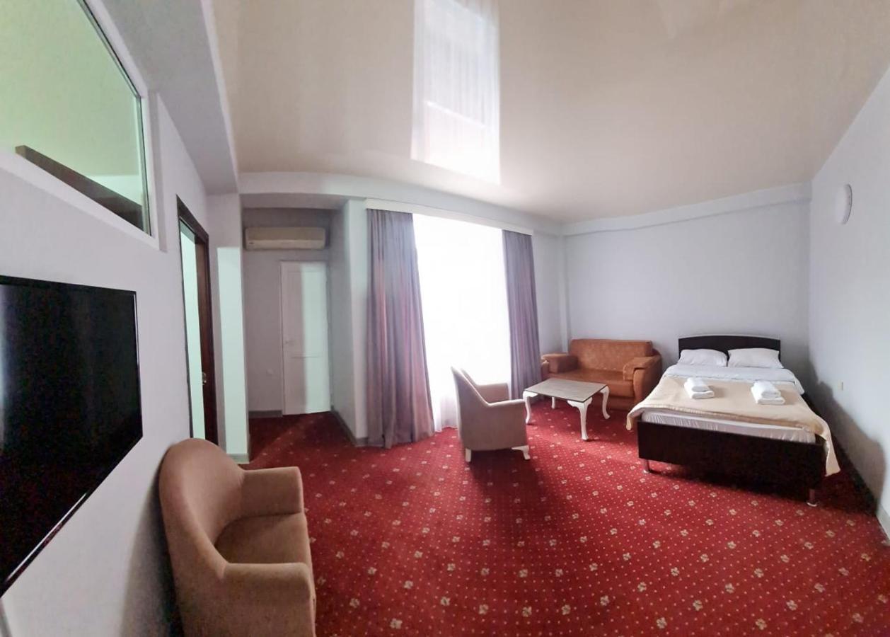 Hotel Genatsvale باتومي المظهر الخارجي الصورة